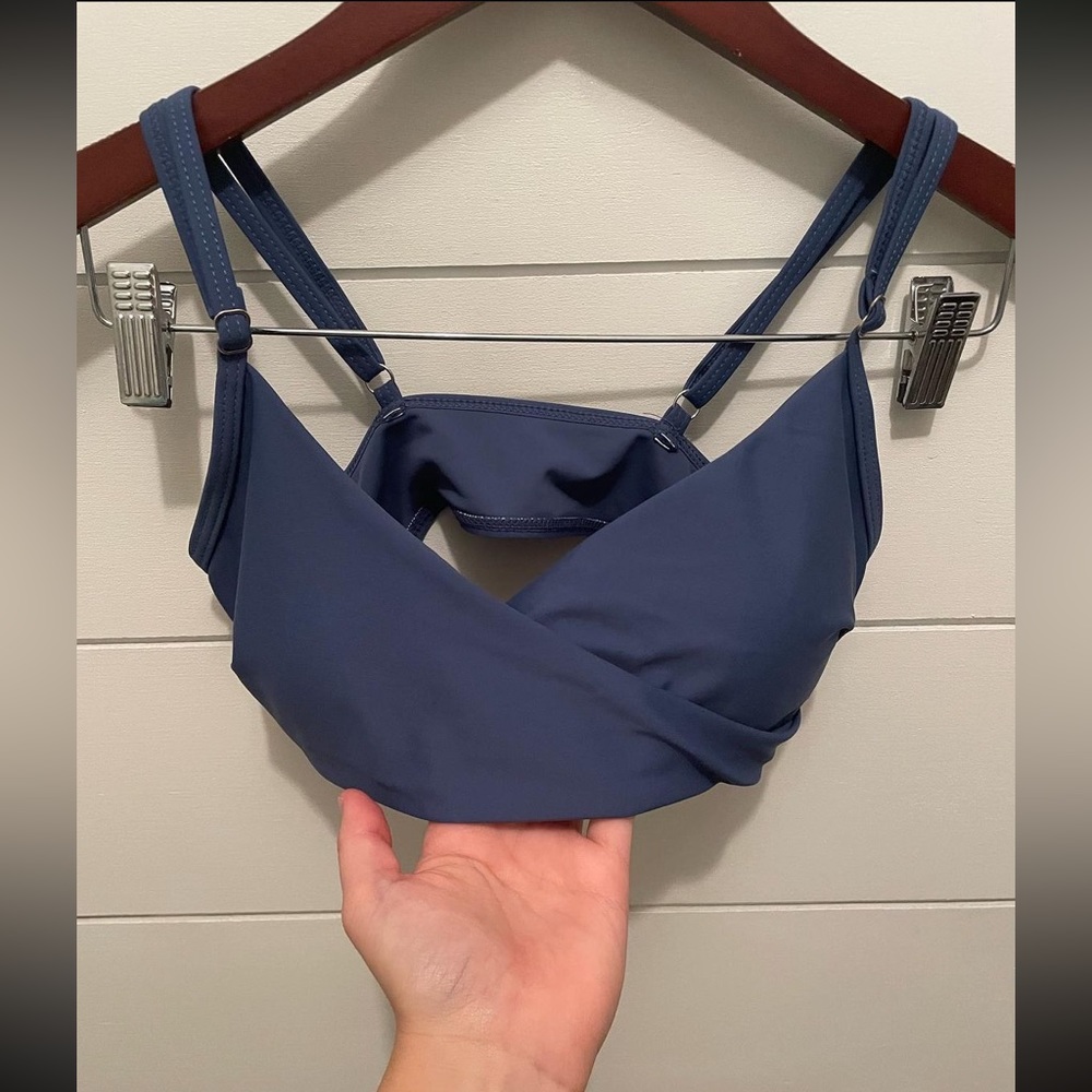 Bikini Set - Picture 2 of 5